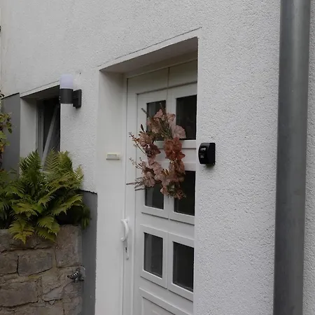 Naturidyll Im Gruenen Mit Vielen Sehenswuerdigkeiten Lägenhet *